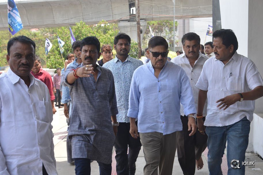 Ram-Charan-Birthday-Celebrations-At-Chiranjeevi-Blood-Bank